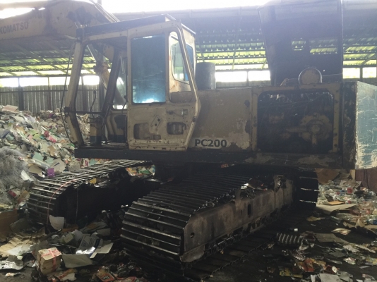 ขายKOMATSU PC 200-2 สภาพสวยพร้อมใช้  ติดต่อได้ที่คุณ อ๊อฟ พิจิตร 086-737-9991