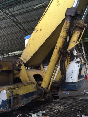 ขายKOMATSU PC 200-2 สภาพสวยพร้อมใช้ ติดต่อได้ที่คุณ อ๊อฟ พิจิตร 086-737-9991 ขายKOMATSU PC 200-2 สภาพสวยพร้อมใช้ ติดต่อได้ที่คุณ อ๊อฟ พิจิตร 086-737-9991