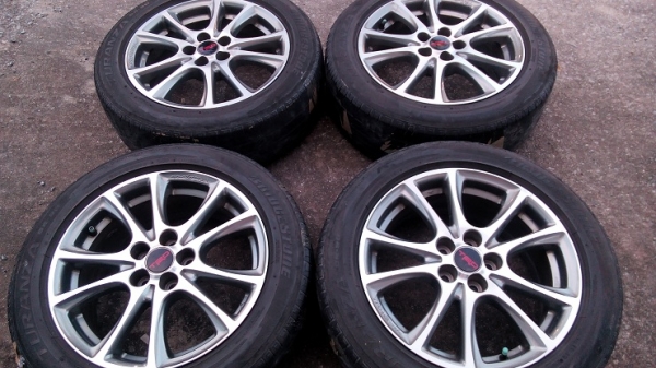 ALTIS PRIUS TRD SPORTIVO