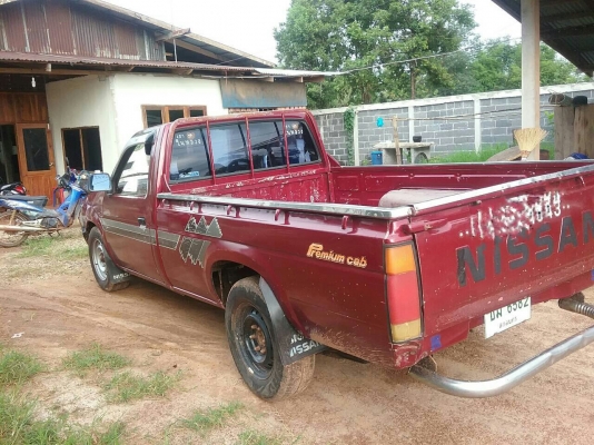 NISSAN BIGM 2.5TD แอร์มีเกือบเย็น เครื่องดี ยางดี เล่มพร้อมโอนปี 33 ภายในสวยสะอาด