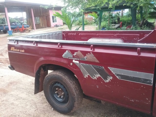 NISSAN BIGM 2.5TD แอร์มีเกือบเย็น เครื่องดี ยางดี เล่มพร้อมโอนปี 33 ภายในสวยสะอาด