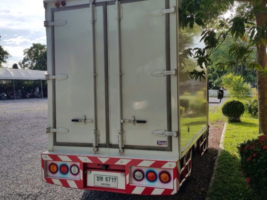 ขายISUZU NLR130 สภาพป้ายแดงมือเดียว ขายISUZU NLR130 สภาพป้ายแดงมือเดียว