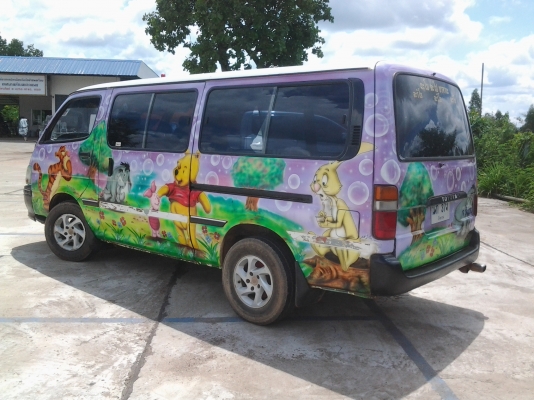 TOYOTA อนุบาลหมีน้อย 2.5ดีเซล ภาษีเต็ม เพ้นซ์ลายมาอย่างงามครับ เล่มพร้อมโอน