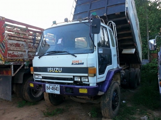 ขายดั้ม2เพลา ร็อกกี้175แรง เครื่องดี แคชซีสวยFVZ12 พ.เพาเวอร์ เบรกทิฟฟี่ ภายในสวย สภาพพร้อมใช้งาน เอกสารพร้อมโอน สนใจโทร 090-8588220คุณนะ 093-3258446คุณบิว ID:narong498 หรือเข้าดูสินค้าอื่นๆได้ที่ www.truck.in.th/498 หรือเพจFacebook ณรงค์ ซื้อขายรถมือสอง