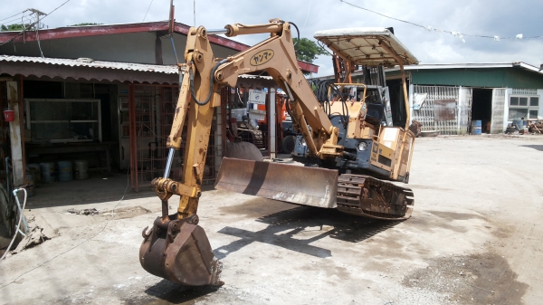 ขายด่วนรถเเม็คโครยันม่าYB1200Bเทียบเท่า PC25เคื่องยันม่า3สูบรถนำเข้าเก่านอกไม่เคยใช้งานในเมืองไทยเลย