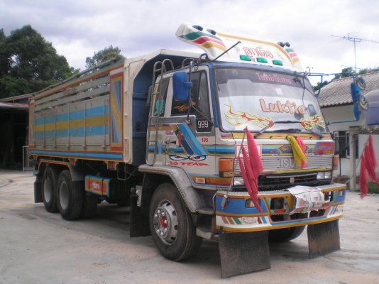 ขายสิบล้อสองเพลา ROCKY 175 ช่วงล่างใหญ่ ขายสิบล้อสองเพลา ROCKY 175 ช่วงล่างใหญ่