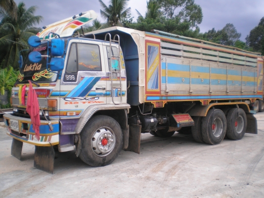 ขายสิบล้อสองเพลา ROCKY 175 ช่วงล่างใหญ่ ขายสิบล้อสองเพลา ROCKY 175 ช่วงล่างใหญ่