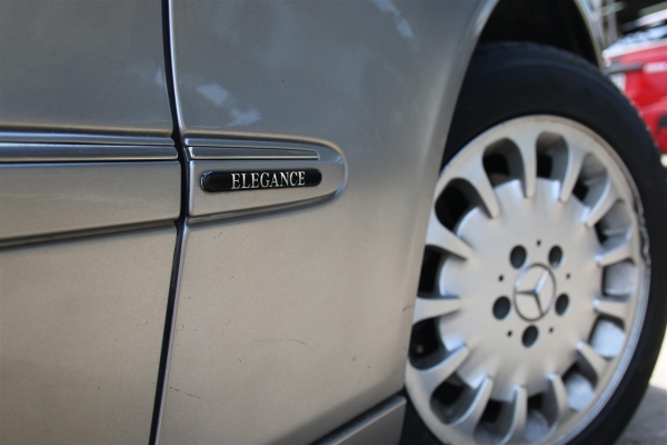 ขาย Mercedes Benz E200 Kom Auto W211 ปี 2006 ขาย Mercedes Benz E200 Kom Auto W211 ปี 2006