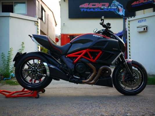 ขาย Ducati Diavel ตัว Red carbon รถศูนย์พร้อมทะเบียนแท้ สภาพกริ๊ปๆ