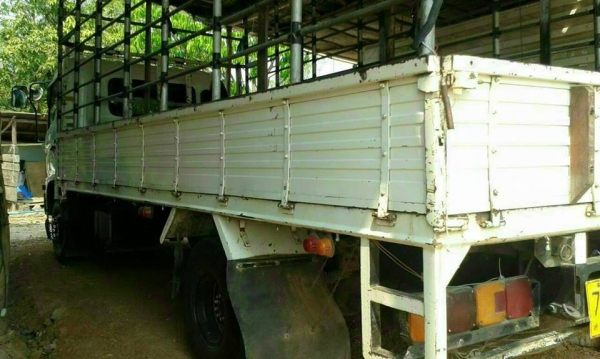 ขายรถ6ล้อ HINO MEGA ยาว5.50เมตร เครื่องดีแคชซีสวย ยางดี ภายในสวย แอร์เย็น สภาพพร้อมใช้งาน เอกสารพร้อมโอน สนใจโทร 090-8588220คุณนะ 093-3258446คุณบิว หรือเข้าดูสินค้าอื่นๆได้ที่ www.truck.in.th/498 หรือเพจFacebook ณรงค์ ซื้อขายรถมือสอง (เว็บไซต์ส่วนตัว) หรื