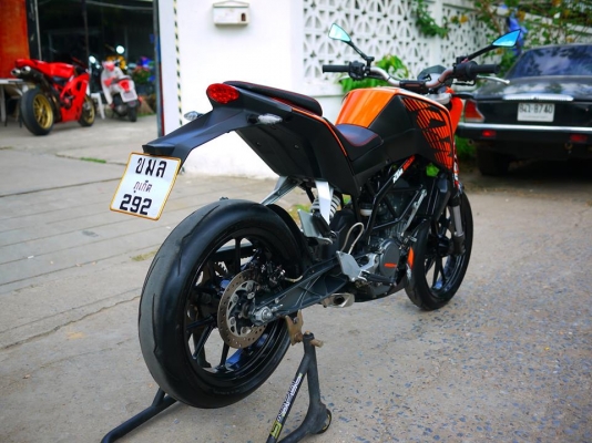 ขาย KTM DUKE 200 รถศูนย์ พร้อมทะเบียนแท้ สภาพใหม่กริ๊ป ขาย KTM DUKE 200 รถศูนย์ พร้อมทะเบียนแท้ สภาพใหม่กริ๊ป