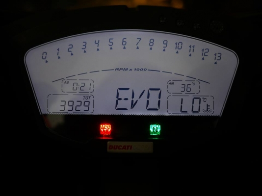 ขาย Ducati 848 EVO Corse Special Edition รถศูนย์ ปี 2014 พร้อมทะเบียนแท้ สภาพใหม่กริ๊ิป