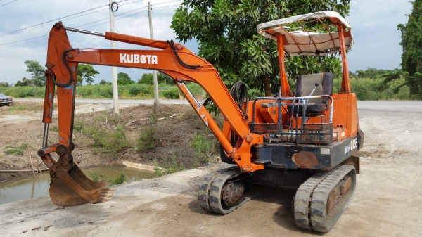 ขายด่วนรถเเม็คโครคูโบต้า KH-26เทียบเท่า PC30เคื่องคูโบต้า3สูบเก่าญี่ปุ่นแท้ไม่เคยใช้งานเมืองไทยเลยส่งให้ฟรีๆ