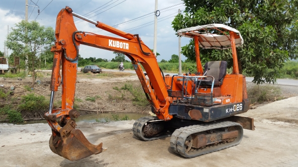 ขายด่วนรถเเม็คโครคูโบต้า KH-26เทียบเท่า PC30เคื่องคูโบต้า3สูบเก่าญี่ปุ่นแท้ไม่เคยใช้งานเมืองไทยเลยส่งให้ฟรีๆ