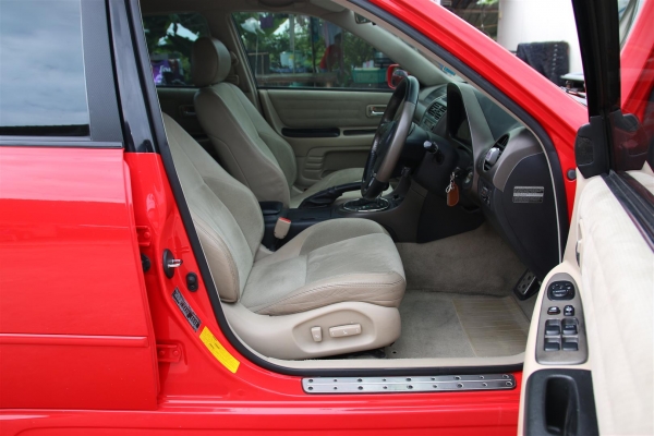 ขาย Lexus IS200 ปี2002 รถออกห้าง จดทะเบียนแบบ 32 สีแดงสด