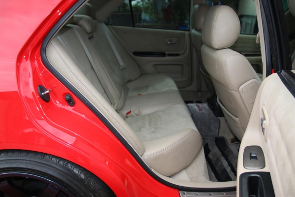 ขาย Lexus IS200 ปี2002 รถออกห้าง จดทะเบียนแบบ 32 สีแดงสด