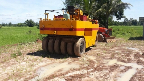 ขายรถบดล้อยาง