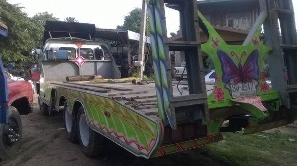 ขายรถเทเลอร์ขึ้นรถเกียว ขายรถเทเลอร์ขึ้นรถเกียว