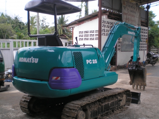 ขายแบคโฮ KOMATSU PC25-7 สภาพพร้อมใช้งาน