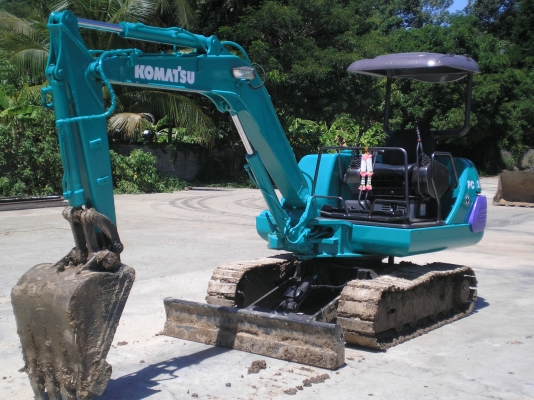 ขายแบคโฮ KOMATSU PC25-7 สภาพพร้อมใช้งาน