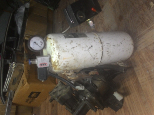 ป้๊มลมพร้อมถังและเพชเชอร์ ARB ไว้ยิงแอร์ล็อค ขาย 4000