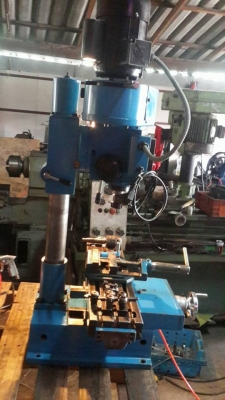 มิลลิ่งตั่งโต๊ะ นะยะทำงาน 200 &times; 400 สภาพ 90\% แน่น นุ่ม นิ่ม เงียบ อุปกรณ์ยกชุด ไฟบ้าน พร้อมใช้ 19,990 บาท เอก ปทุม 0814583376