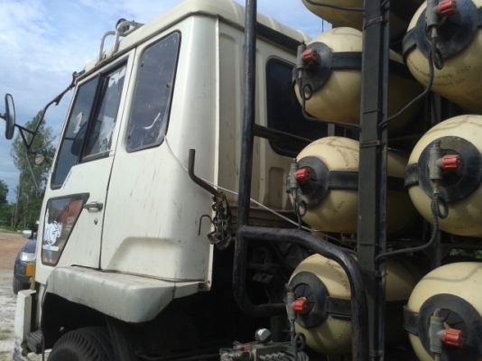 ขายค่ะมิตรซูไอ้ หลง   527   หัว+หาง ติดแก๊ส  NGV 260แรงม้า  2เพลา พร้อมใช้งาน (เจ้าของขายเอง)