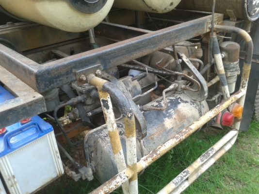 ขายค่ะมิตรซูไอ้ หลง   527   หัว+หาง ติดแก๊ส  NGV 260แรงม้า  2เพลา พร้อมใช้งาน (เจ้าของขายเอง)