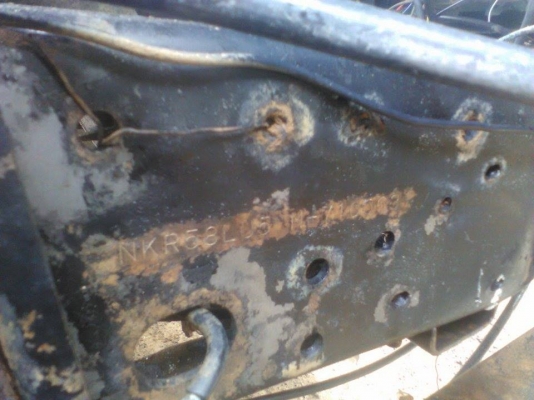 ขาย  รถ6ล้อ สภาพเดิมๆ  เครื่องยนต์110  ขายเอง ทะเบียนพร้อมโอน