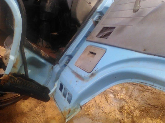 ขาย  รถ6ล้อ สภาพเดิมๆ  เครื่องยนต์110  ขายเอง ทะเบียนพร้อมโอน