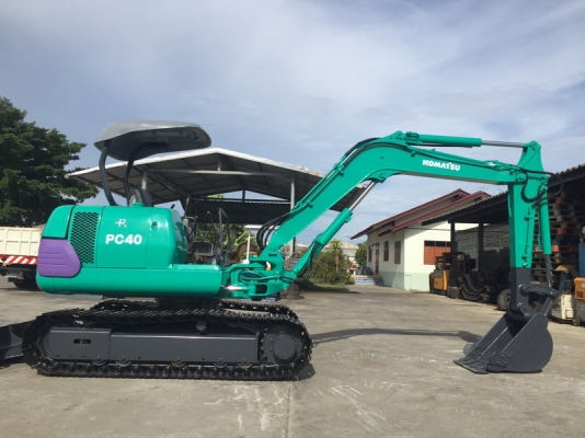 รถขุด KOMATSU PC40-7E มือสอง นำเข้าญี่ปุ่น