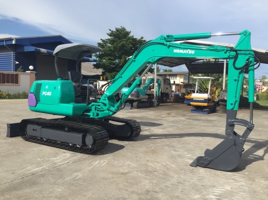 รถขุด KOMATSU PC40-7E มือสอง นำเข้าญี่ปุ่น