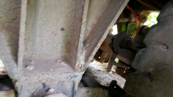 ขายหาง  โรเบส 2 เพลา.  ( ขายตามสภาพ. )    สนใจติดต่อ  081 - 6079515