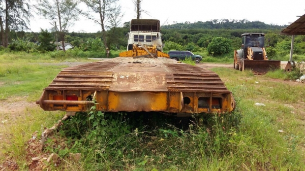 ขายหาง  โรเบส 2 เพลา.  ( ขายตามสภาพ. )    สนใจติดต่อ  081 - 6079515