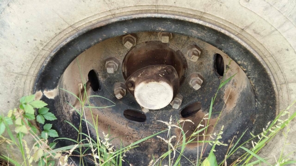 ขายหาง  โรเบส 2 เพลา.  ( ขายตามสภาพ. )    สนใจติดต่อ  081 - 6079515