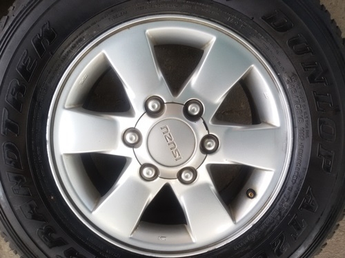 ขายล้อแม็กISUZU ขอบ16 ยาง245/70/16  4 ล้อ
