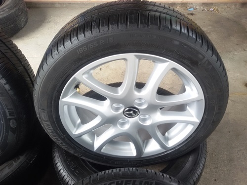 ขายล้อแม็กซ์ Mazda 2 Top16 ยาง185/55/16 ปี2212 4 ล้อ ขายล้อแม็กซ์ Mazda 2 Top16 ยาง185/55/16 ปี2212 4 ล้อ