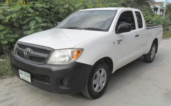 HILUX VEGO สภาพดี สีบางๆ