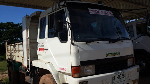 ขายรถบรรทุก 6 ล้อดั้ม