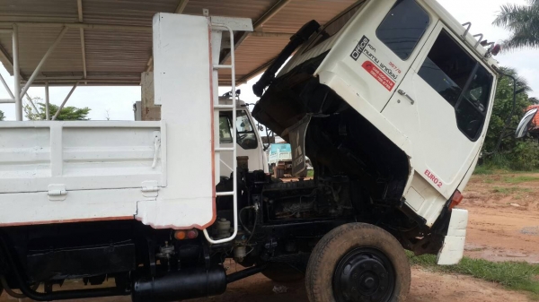 ขายรถบรรทุก 6 ล้อดั้ม