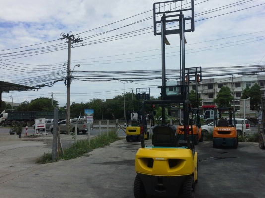 komatsu fd25-16ขนาด2.5ตัน เสาสูง4เมตร เกียร์ออร์โต้ เครื่องยนต์ดีเซล4D94LE 9xxxชั่วโมง ราคาต่อรองได้0816161541