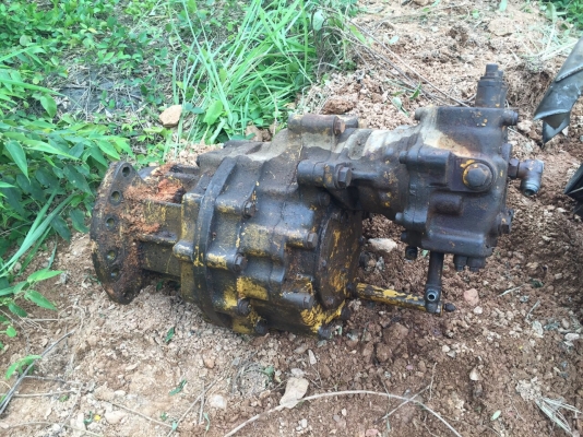 ขายเกียร์มอเตอร์สวิงถอดออกจาก KOMATSU PC200-5 สนใจโทร 081-970-1072 ขายเกียร์มอเตอร์สวิงถอดออกจาก KOMATSU PC200-5 สนใจโทร 081-970-1072