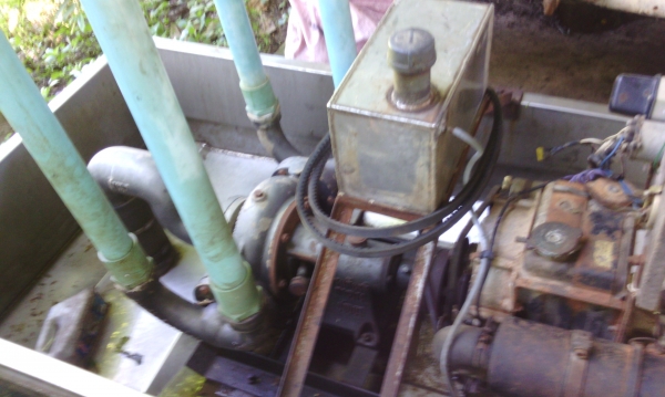 ขายเรือรดน้ำสแตนเลส 4เขา เครื่องคูโบต้า ZB600