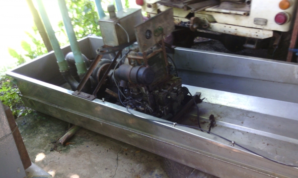 ขายเรือรดน้ำสแตนเลส 4เขา เครื่องคูโบต้า ZB600