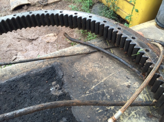 ขายเอวถอดออกจาก KOMATSU PC200-5 สนใจโทร 081-970-1072