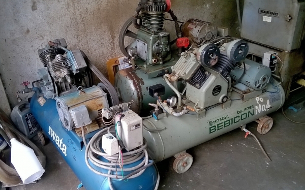 ขายถูกๆครับ ปั้มลม IWATA  5 แรง ถัง 120 ลิตร นำเข้าจากญี่ปุ่น พร้อมใช้งานครับ