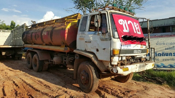 ขายรถบรรทุกน้ำ 16,000 ลิตร ROCKY 240 FXZ23NFY เครื่อง 6SD1 240 แรงม้า คัสซีสวยตลอดเส้น ช่วงล่างดี มีสโลว์กลาง เบรคทิฟฟี่ ทะเบียนเต็มพร้อมโอนครับ ขายรถบรรทุกน้ำ 16,000 ลิตร ROCKY 240 FXZ23NFY เครื่อง 6SD1 240 แรงม้า คัสซีสวยตลอดเส้น ช่วงล่างดี มีสโลว์กลาง เบรคทิฟฟี่ ทะเบียนเต็มพร้อมโอนครับ