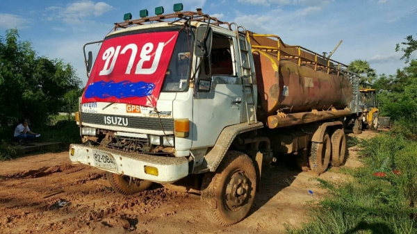 ขายรถบรรทุกน้ำ 16,000 ลิตร ROCKY 240 FXZ23NFY เครื่อง 6SD1 240 แรงม้า คัสซีสวยตลอดเส้น ช่วงล่างดี มีสโลว์กลาง เบรคทิฟฟี่ ทะเบียนเต็มพร้อมโอนครับ ขายรถบรรทุกน้ำ 16,000 ลิตร ROCKY 240 FXZ23NFY เครื่อง 6SD1 240 แรงม้า คัสซีสวยตลอดเส้น ช่วงล่างดี มีสโลว์กลาง เบรคทิฟฟี่ ทะเบียนเต็มพร้อมโอนครับ