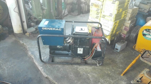 ======= Sold Out ======= เครื่องปั่นไฟ GENERAC 4 KVA.18 HP.ของใหม่เก่าเก็บ USA. 089-2499-123 นครปฐม