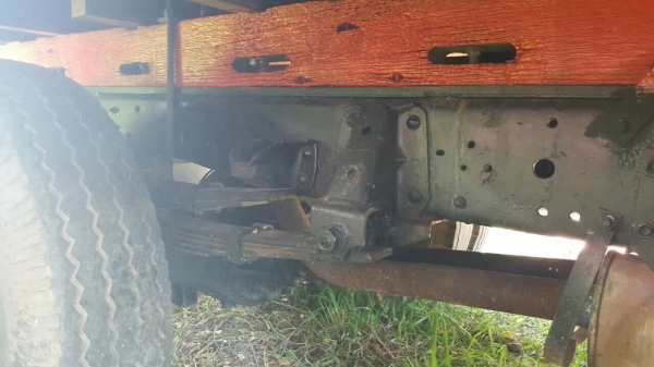 ขาย 6 ล้อ NPR ปี 33 คัสซีสวยตลอดเส้น เครื่องดีไม่หลวมไม่ไอ เฟืองท้าย F แต่งเกียร์สั้นแล้ว คอกสวยพร้อมบรรทุก ทะเบียนพร้อมโอน